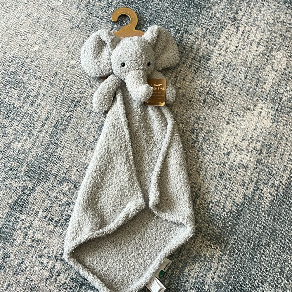 NWT Levi & Emmie Soft Feather Knit Lovey - Elephant